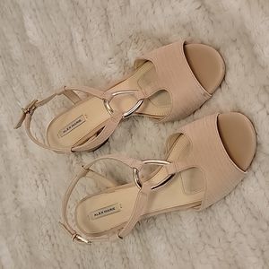 Alex Marie nude cream & gold sandals size 10